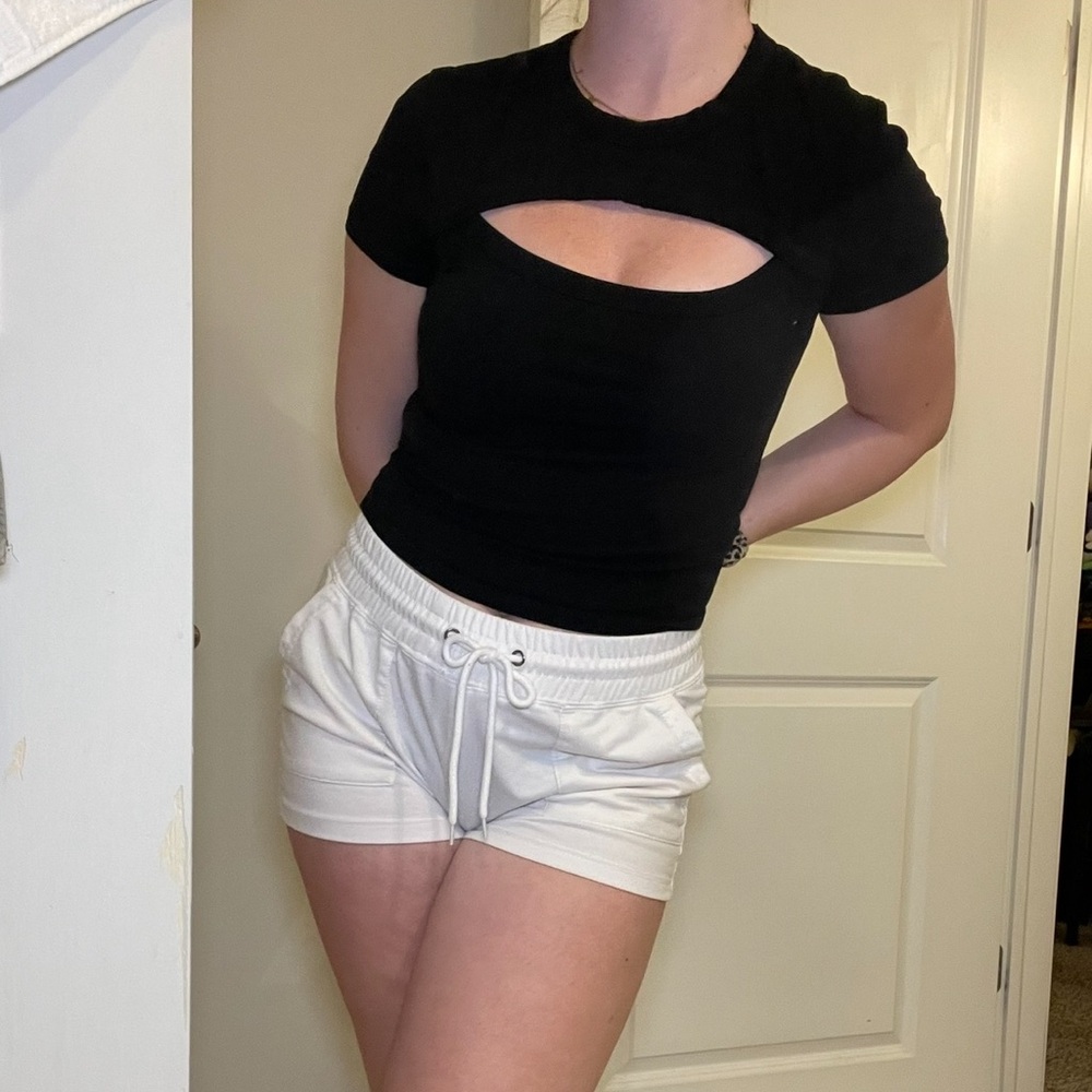 TNA/ Cutout TSHIRT